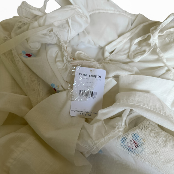 NEW Free People Dewdrop Maxi Dress White Ivory Floral Lace Size M NWT - Picture 11 of 16
